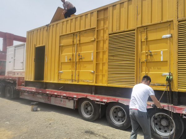 吉县除了负载情况和发动机维护，还有哪些因素会影响 200kw 柴油发电机的油耗？