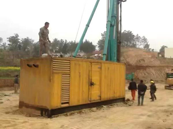 吉县如何判断水冷式机油散热器密封件是否需要更换？